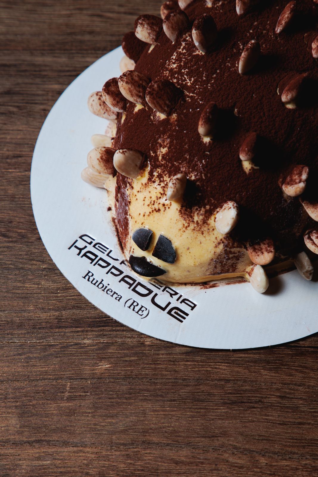 Mandorle e cacao, da vicino